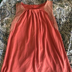 Loft pink tank with lace